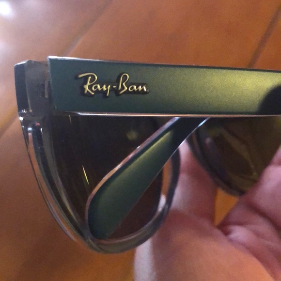 Ray-Ban sunglasses - Picture 2 of 5